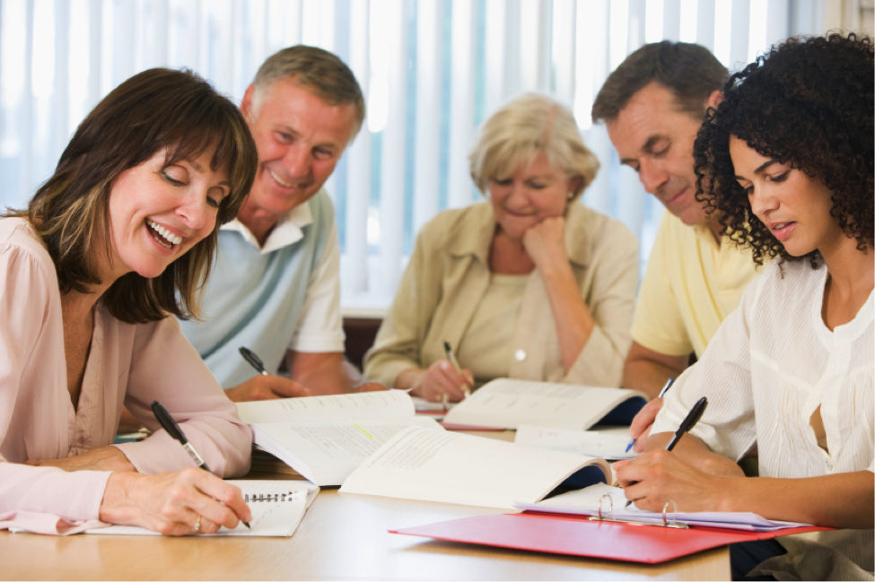 4 Ways to Juggle Medical Office Assistant Training with Work & Family